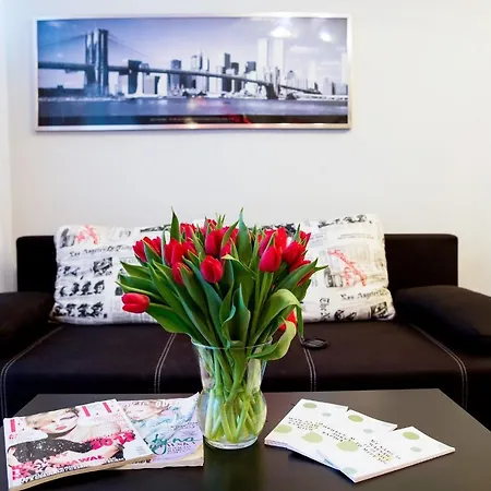 Cherry House - Rondo Onz Apartment